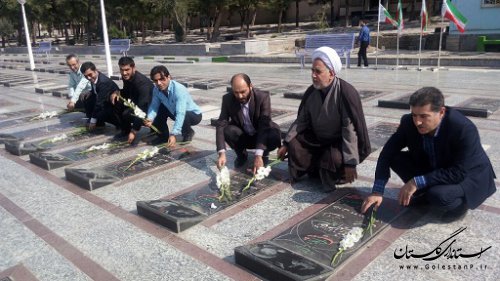 تجدید میثاق و ادای احترام کارکنان زندانهای استان گلستان با شهدای گرانقدر دفاع مقدس