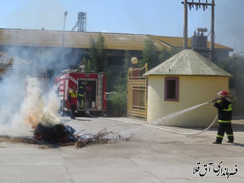 مانور اطفاء حریق در واحد تولیدی"سپار آشیان"شهرک صنعتی آق قلا