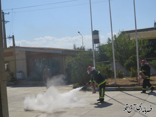 مانور اطفاء حریق در واحد تولیدی"سپار آشیان"شهرک صنعتی آق قلا