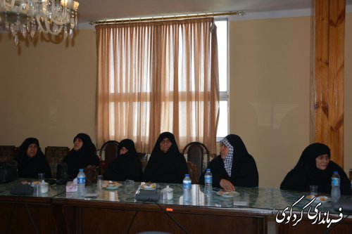 بخش مهمی از دستاوردهای نظام اسلامی مرهون حضور زنان در جامعه است 
