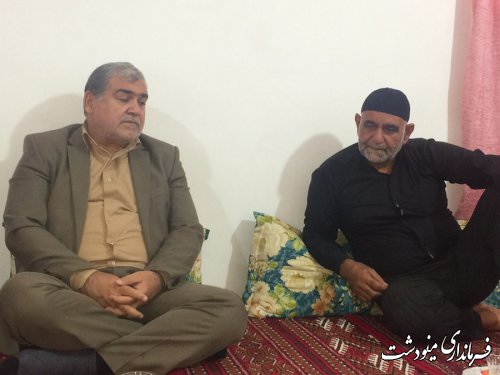 دیدار فرماندار مینودشت با خانواده شهید مدافع حرم