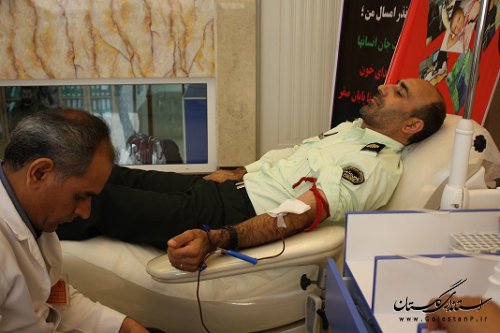 کارکنان  نيروي انتظامي  راه آهن شمال شرق 2  خون خود را به نيازمندان اهدا كردند