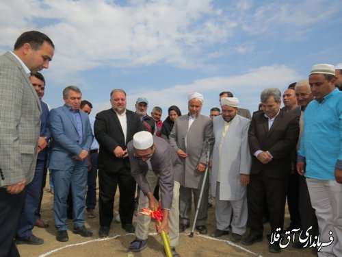 کلنگ اولین مجموعه ورزشهای آبی با اعتبار 40 میلیارد ریال در شهرستان آق قلا به زمین زده شد