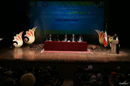 تلاش کنیم علاقمندی به هنر را در میان مردم افزایش دهیم