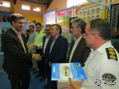 همایش هفته پیوند اولیا و مربیان و بهداشت روان در شهرستان آق قلا برگزار شد
