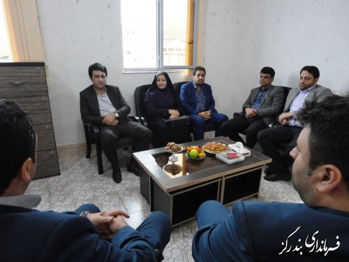 بازدید فرماندار بندرگز از واحد تولیدی بسته بندی و انجماد طیور و میگو در شهرک صنعتی