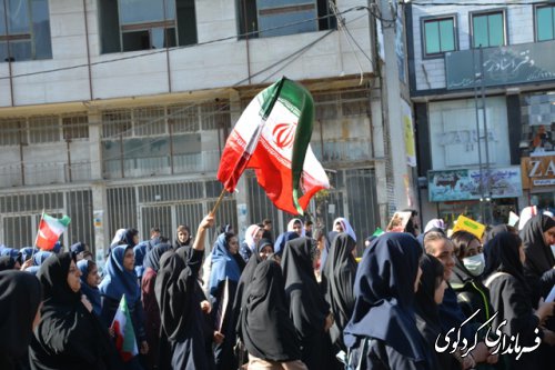 راهپیمایی دشمن شکن اقشار مختلف مردم در شهر کردکوی برگزار شد