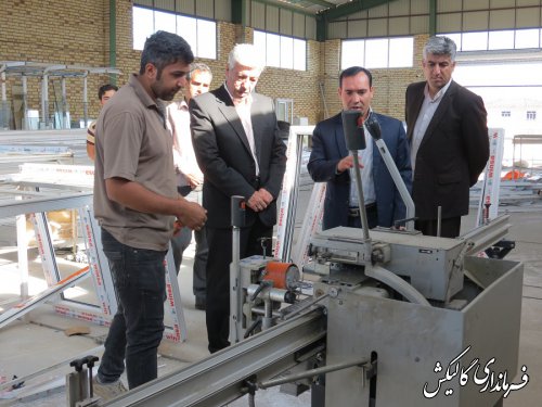 بازدید فرماندار گالیکش از دو واحد صنعتی شهرستان