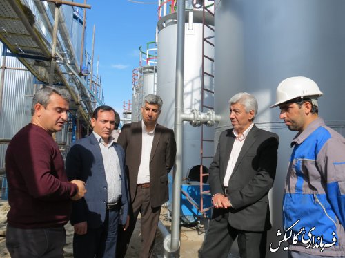 بازدید فرماندار گالیکش از دو واحد صنعتی شهرستان