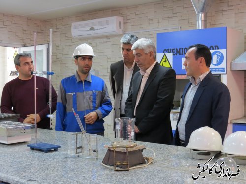 بازدید فرماندار گالیکش از دو واحد صنعتی شهرستان