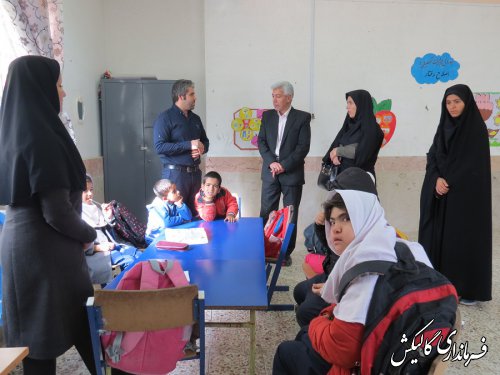 بازدید فرماندار گالیکش از مدرسه استثنایی شهید نقدی‌پور