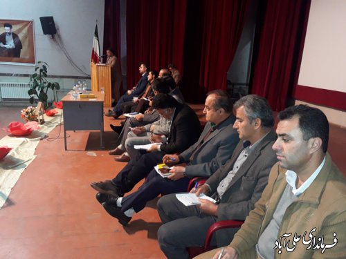 نشست صمیمی شوراها و دهیاران بخش مرکزی با مدیران ادارات شهرستان علی آباد کتول