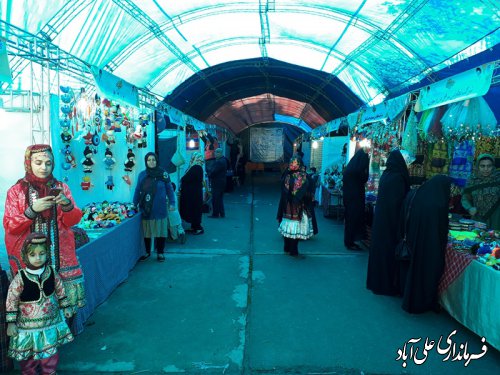 افتتاح نمایشگاه سوغات و صنایع دستی یلدا با حضور فرماندار علی آباد کتول