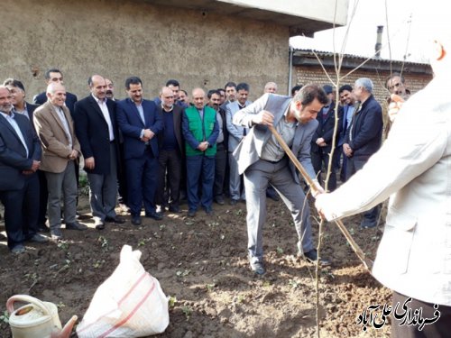 کارگاه آموزش کشت گیاهان دارویی با حضور فرماندار