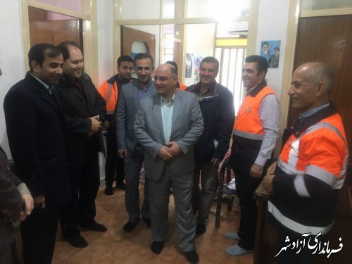 بازدید فرماندار و جمعی از روسای ادارات از اداره راهداری و حمل و نقل جاده ای شهرستان آزادشهر