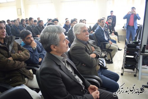 همایش مراقبت و زیبایی غرب استان در شهرستان ترکمن برگزار شد