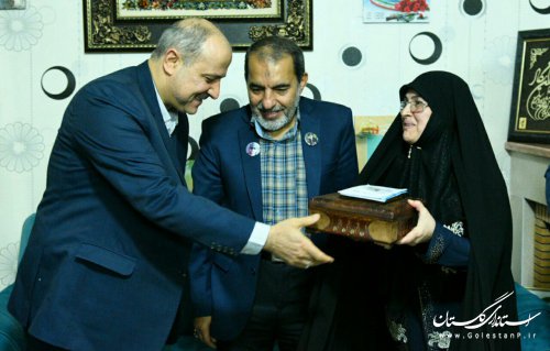 دیدار استاندار گلستان با خانواده شهید مدافع حرم یدالله ترمیمی