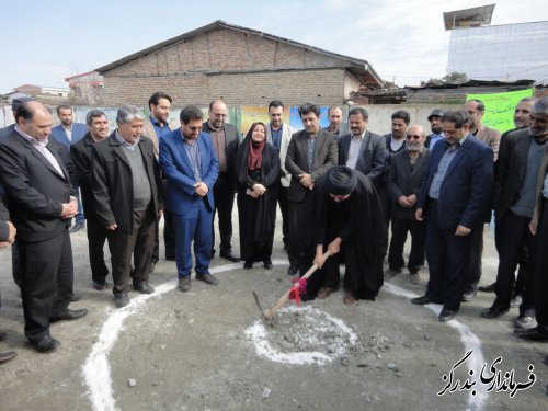 کلنگ ساخت مدرسه خیری در روستای ابراهیم اباد به زمین زده شد