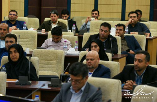 خانواده شهدا الگوی شایسته ای برای مردم و مسئولین هستند