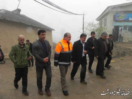 بازدید فرماندار و معاون بنیاد مسکن کل کشور از روستای قلعه قافه بالا