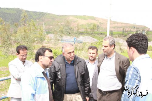 بازدید فرماندار گرگان به همراه مدیر کل امنیتی و انتظامی استانداری گلستان از روند انتقال آب رودخانه قره سو به معادن شن وماسه