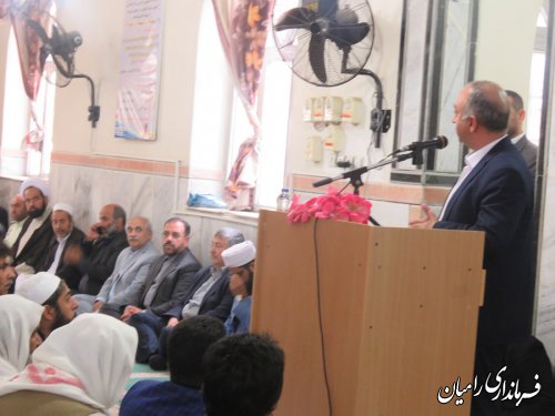 مشکلات با همکاری، همدلی وهمراهی که در استان وکشور بین مردم ومسئولین وجود دارد حل خواهد شد