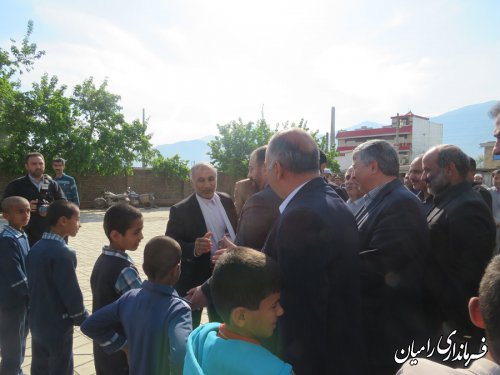 مشکلات با همکاری، همدلی وهمراهی که در استان وکشور بین مردم ومسئولین وجود دارد حل خواهد شد
