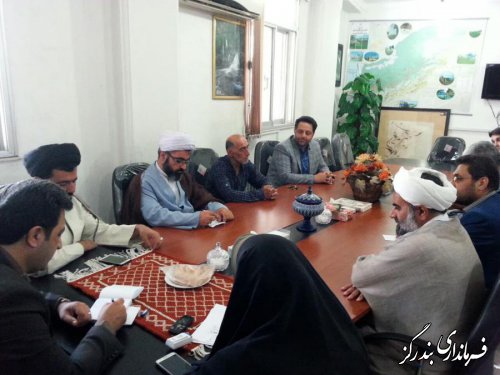 نماز جمعه تضمین کننده بخش معنویت جامعه انقلابی ایران است