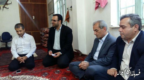 دیدار فرماندار شهرستان کلاله با خانواده شهید سعدی در شهر کلاله