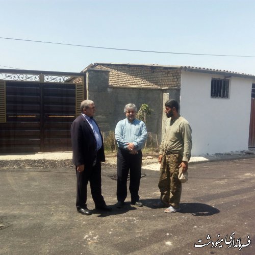 بازدید فرماندار مینودشت از عملیات آسفالت روستای قلمی