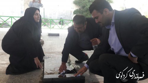 گلزار شهدای شهر کردکوی عطر افشانی شد