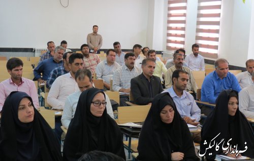 افزایش سطح معلومات و بروز بودن دهیاران در پیشرفت و آبادانی روستاها مؤثر است