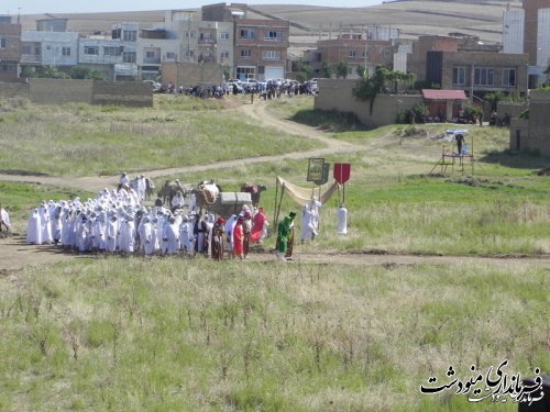 بازسازی واقعه غدیر در شهرستان مینودشت به نمایش در آمد