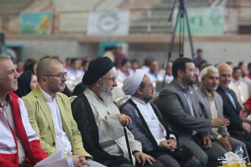 وجود داوطلبان هلال احمر باعث آرامش مردم سیل زده شد