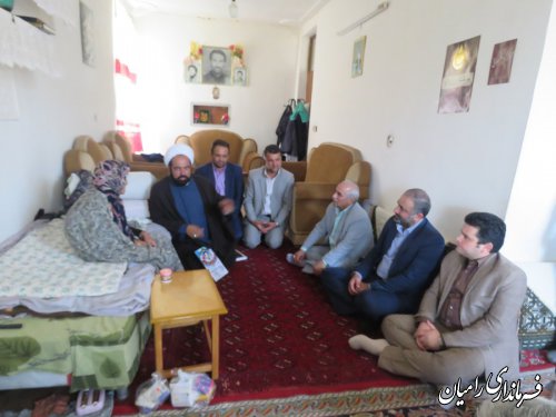 دیدار فرماندار رامیان ودبیر شورای هماهنگی مبارزه بامواد مخدر استان با مادر شهیدان قائم مقامی 