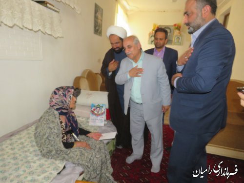 دیدار فرماندار رامیان ودبیر شورای هماهنگی مبارزه بامواد مخدر استان با مادر شهیدان قائم مقامی 