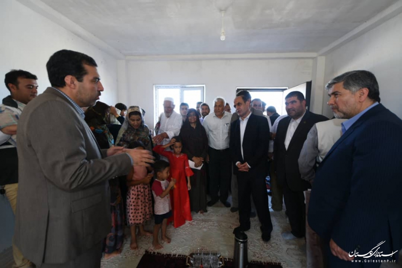 افتتاح اولین واحد مسکونی احداثی در مناطق سیل زده شهرستان گمیشان