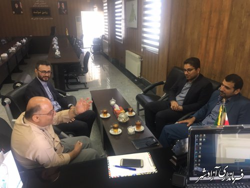 دیدار مدیرعامل بانک قرض الحسنه رسالت با فرماندار شهرستان آزادشهر