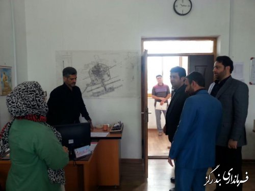 فرماندار بندرگز به صورت سرزده از شهرداری بازدید کرد