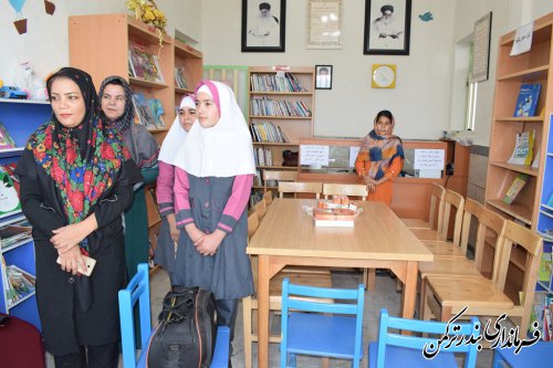 اهداء بیش از ۱۵۰۰ جلد کتاب به کتابخانه های عمومی شهرستان ترکمن از طرف کتابخانه ملی