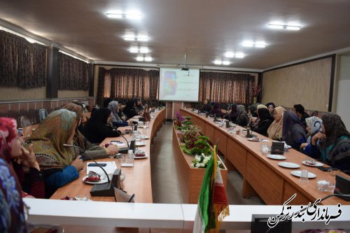 اگر خانواده را غنی کنیم جامعه توانمند و رو به توسعه خواهیم داشت