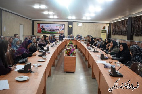 اگر خانواده را غنی کنیم جامعه توانمند و رو به توسعه خواهیم داشت