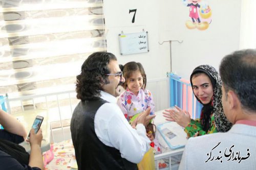 مسوولان از کودکان بستری در بیمارستان شهدای بندرگز عیادت کردند