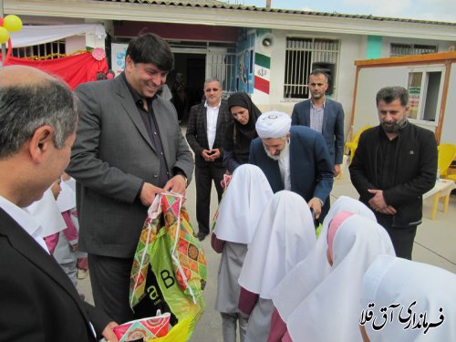 طرح "مهربانی در مهر" در مدرسه حضرت معصومه(س)شهر سیل زده آق قلا اجرا شد