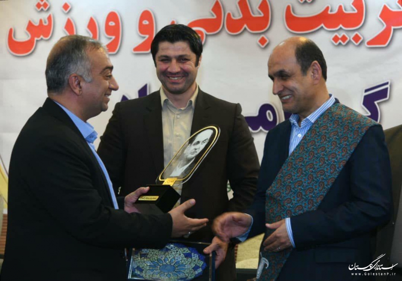 ورزشکاران به جامعه اعتماد به نفس می دهند/توسعه پایدار نیازمند داشتن انسان های سالم است
