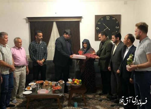 نماینده عالی دولت با خانواده ورزشکاران فقید شهرستان آق قلا دیدار کرد