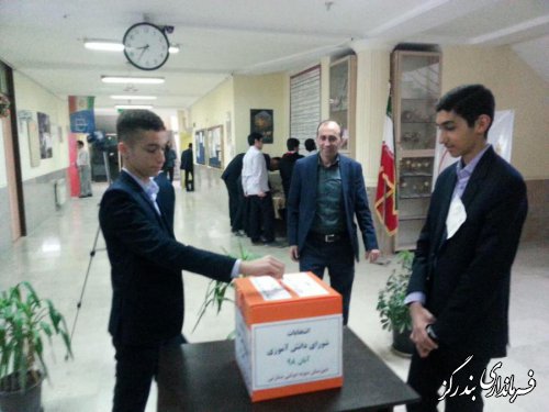 انتخابات شورای دانش‌آموزی در بندرگز برگزار شد