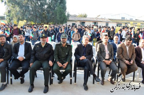 زنگ استکبارستیزی در شهرستان بندرترکمن نواخته شد