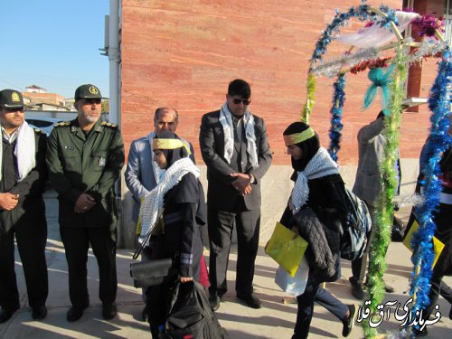 سه دستگاه اتوبوس دانش آموزان شهرستان آق قلا به مناطق عملیاتی جنوب اعزام شدند