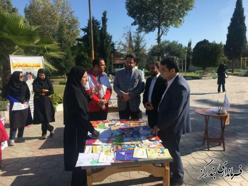 ترويج فرهنگ كتاب و كتابخواني از همان ابتداي زندگي در بين نسل جوان صورت گيرد